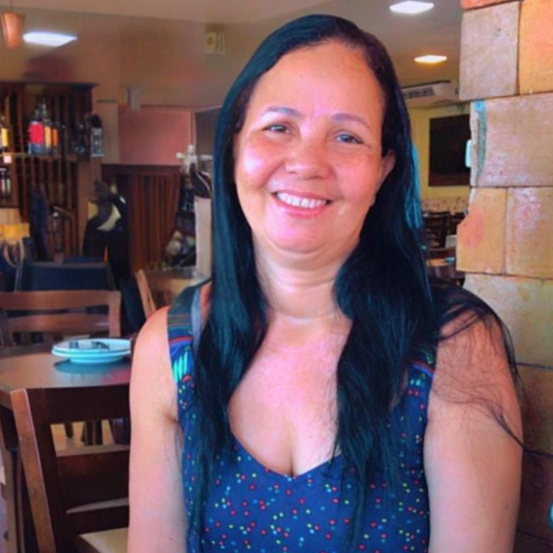 Dora Lucia Brandão Santos